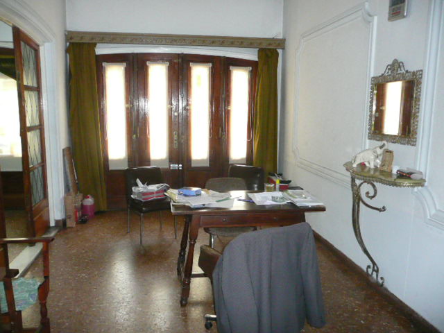 5amb Casa Loet 8,66x48mts garaje, patio cubierto, patio descubierto, jardin al fondo con parque y quincho, 3 baños, terraza — foto 2