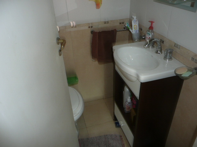 5amb Casa Loet 8,66x48mts garaje, patio cubierto, patio descubierto, jardin al fondo con parque y quincho, 3 baños, terraza — foto 8