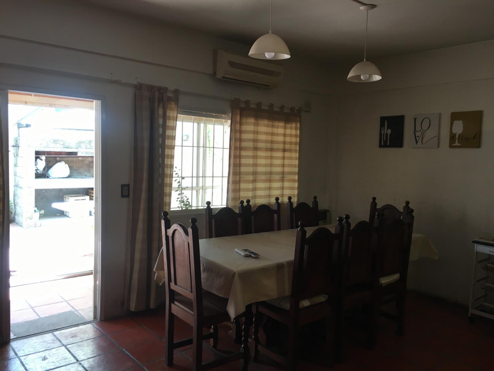 COMODÍSIMO TRÍPLEX .PIZZURNO E/HANDEL Y CTO.BERNARDI,PARQUE QUIRNO.deal para una familia joven, con amplio espacio para disfrutar. Muy buena ubicación. — foto 6