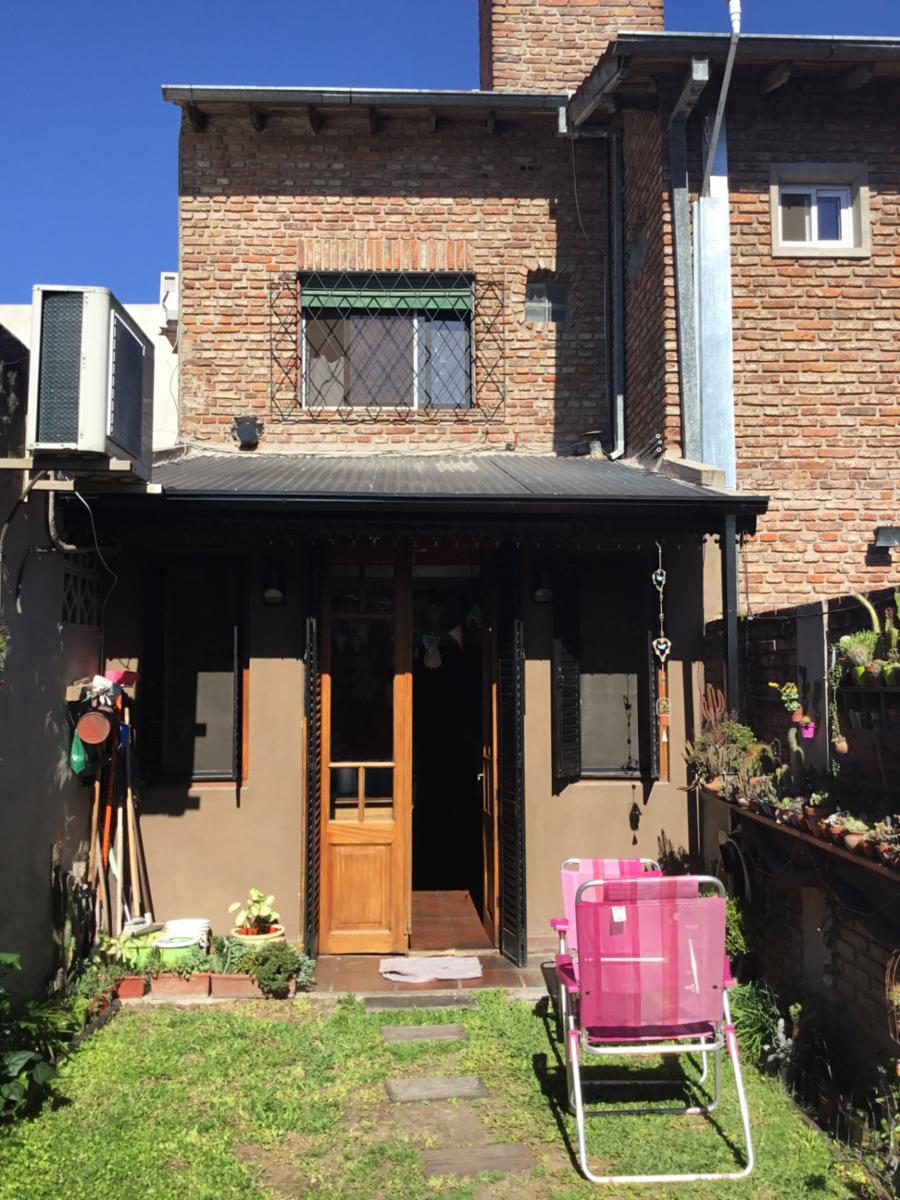 Cómodo PH en dos plantas, con dos entradas: por Finochietto y por Schumann. Parque Johnston. Ideal primera vivienda familia con niños. Excelente ubicación. — foto 5