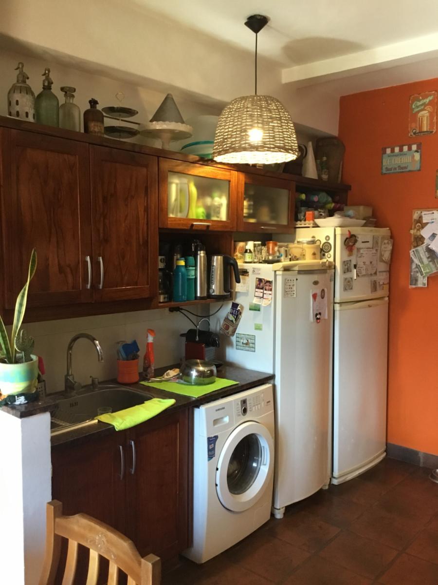 Cómodo PH en dos plantas, con dos entradas: por Finochietto y por Schumann. Parque Johnston. Ideal primera vivienda familia con niños. Excelente ubicación. — foto 7