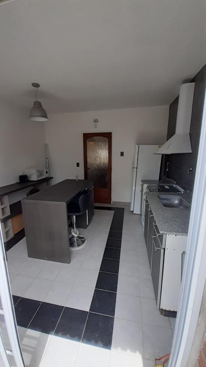 MUY BUEN DÚPLEX DE 3 DORMITORIOS EN PARQUE QUIRNO. REBAJADO VENDE URGENTE Massenet e/Los Arboles y Hernán Cortés. A ESTRENAR. TODO EQUIPADO.VENTA DIRECTA. — foto 3