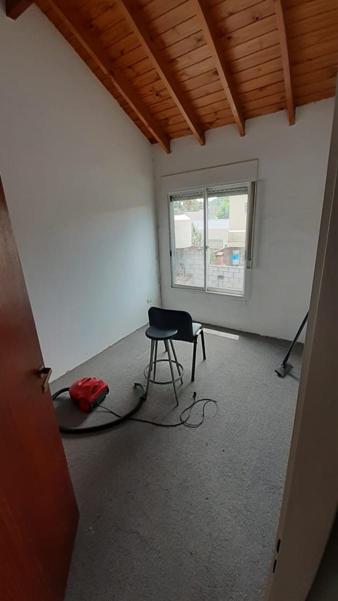 MUY BUEN DÚPLEX DE 3 DORMITORIOS EN PARQUE QUIRNO. REBAJADO VENDE URGENTE Massenet e/Los Arboles y Hernán Cortés. A ESTRENAR. TODO EQUIPADO.VENTA DIRECTA. — foto 7