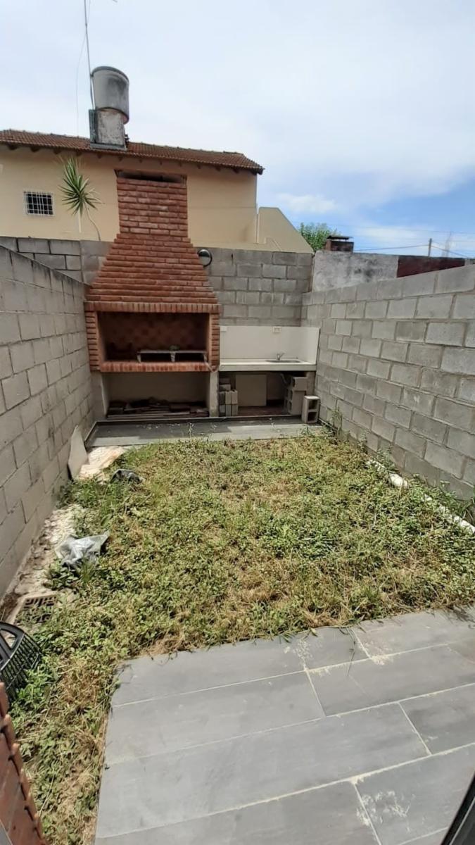 MUY BUEN DÚPLEX DE 3 DORMITORIOS EN PARQUE QUIRNO. REBAJADO VENDE URGENTE Massenet e/Los Arboles y Hernán Cortés. A ESTRENAR. TODO EQUIPADO.VENTA DIRECTA. — foto 9