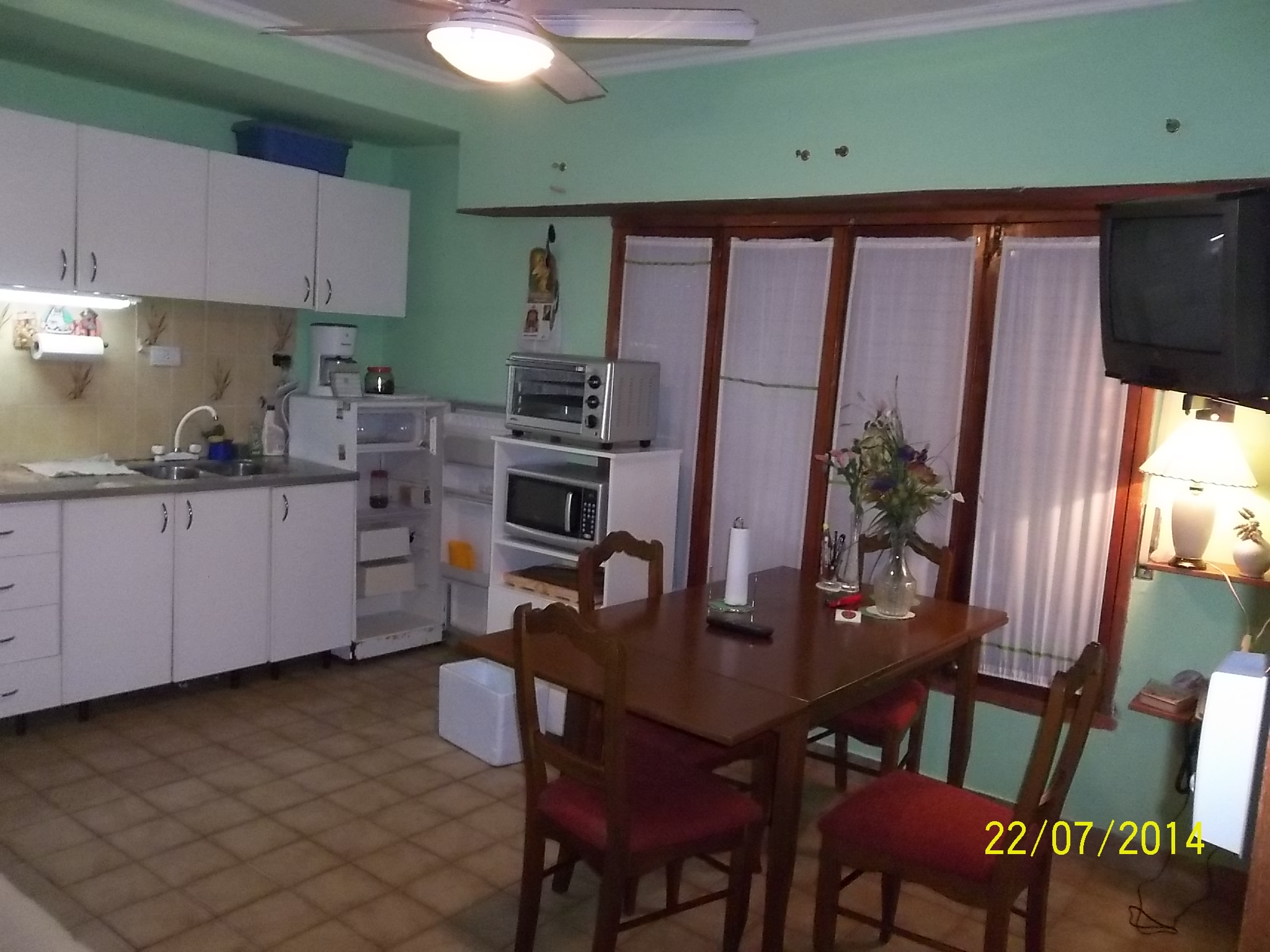 Excelente oportunidad gran depto 2 ambientes en 1º piso, edif chico, agua de red, gas reg echa, lavad cub, muebles CONSULTE! — foto 3