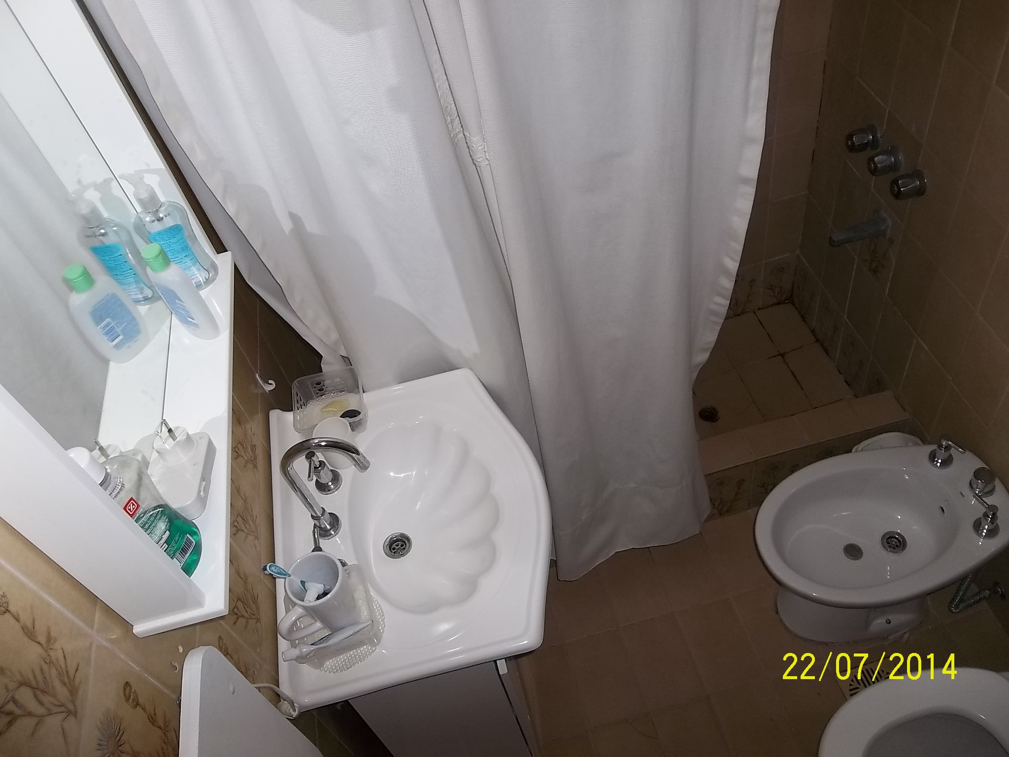 Excelente oportunidad gran depto 2 ambientes en 1º piso, edif chico, agua de red, gas reg echa, lavad cub, muebles CONSULTE! — foto 4