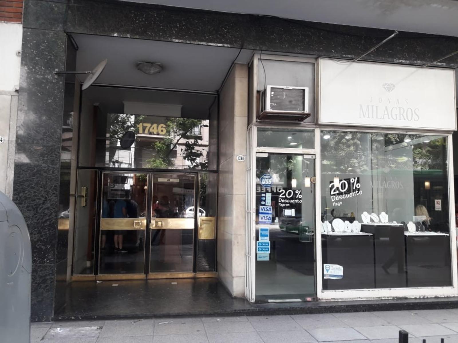 BARRIO NORTE, SEMI-PISO DE 3 AMBIENTES CON COCHERA EN 9º PISO AL FRENTE