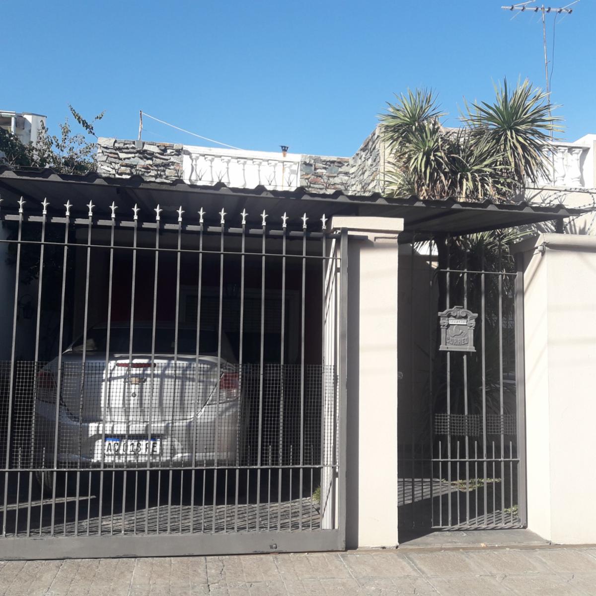 EXCELENTE PROPIEDAD DE 4 AMBIENTES, OPORTUNIDAD — foto 2
