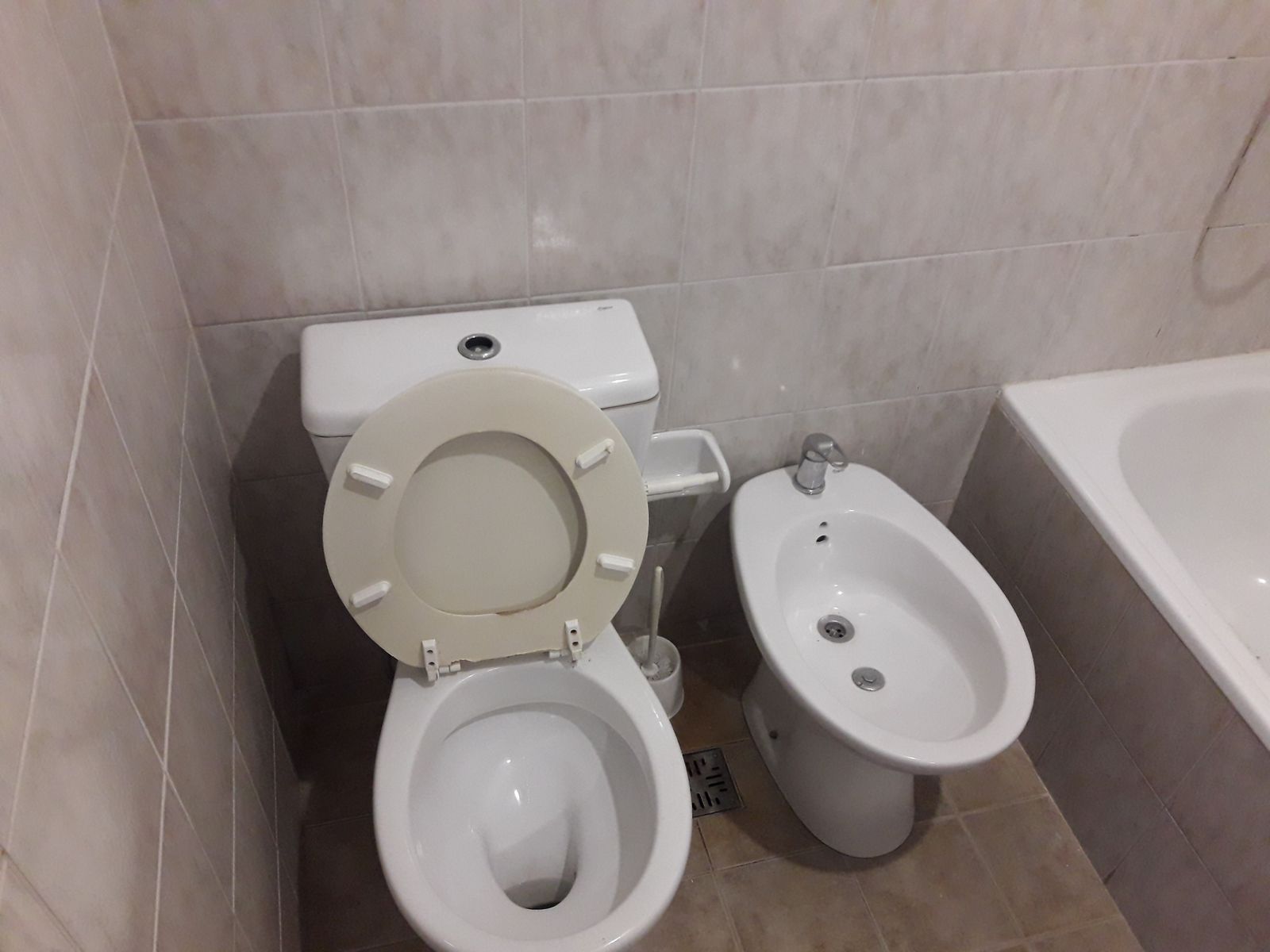EXCELENTE DEPARTAMENTO DE 2 AMBIENTES EN PLENO CENTRO DE PALOMAR - 2