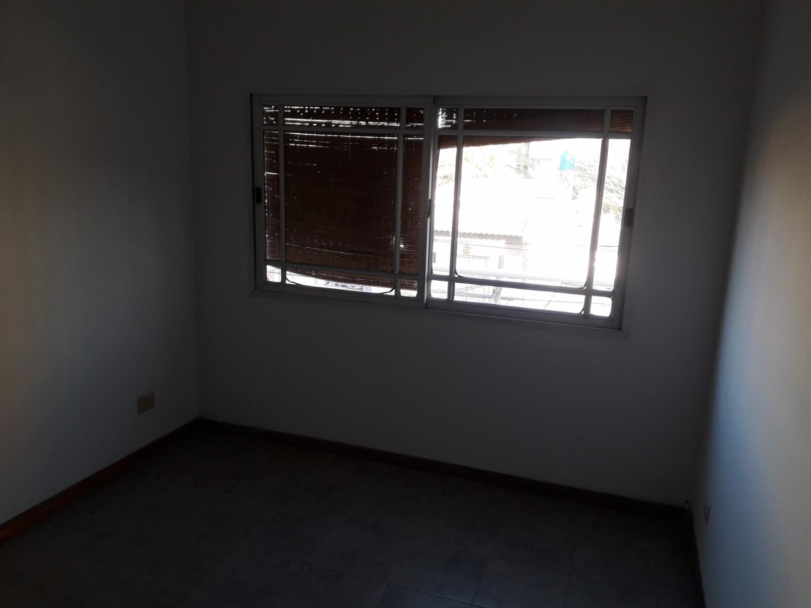 EXCELENTE DEPARTAMENTO DE 2 AMBIENTES EN PLENO CENTRO DE PALOMAR - 6