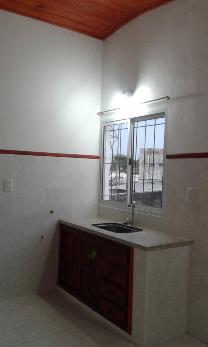 Alquilo departamento zona walmart/shoping--Corrientes $4500 - 2