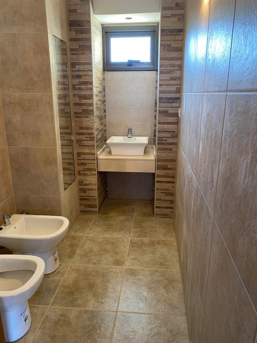 EXCELENTE DUPLEX EN BARRIO BERTONE II — foto 4