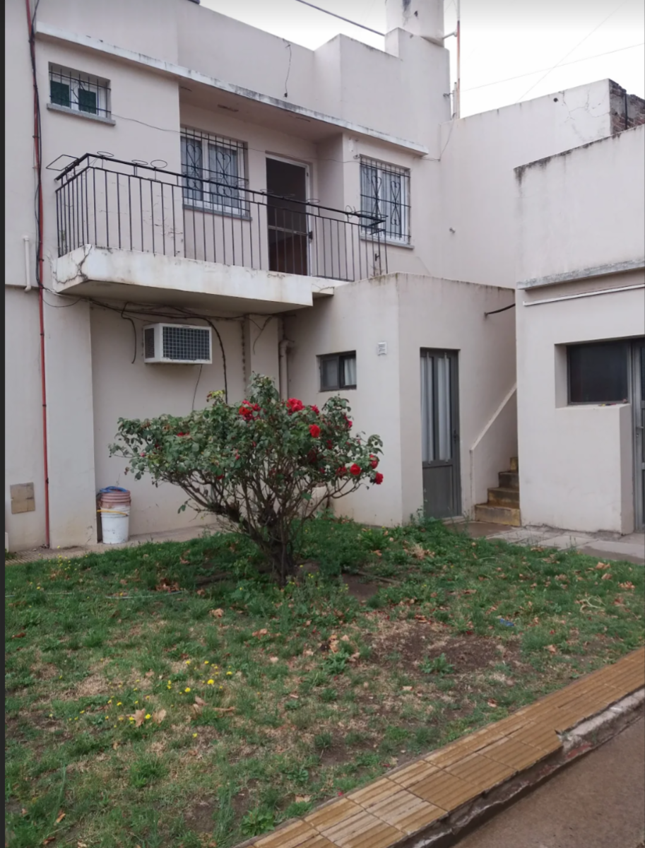 VENDO CASA CON AMPLIO LOCAL EN SAN CAYETANO — foto 9