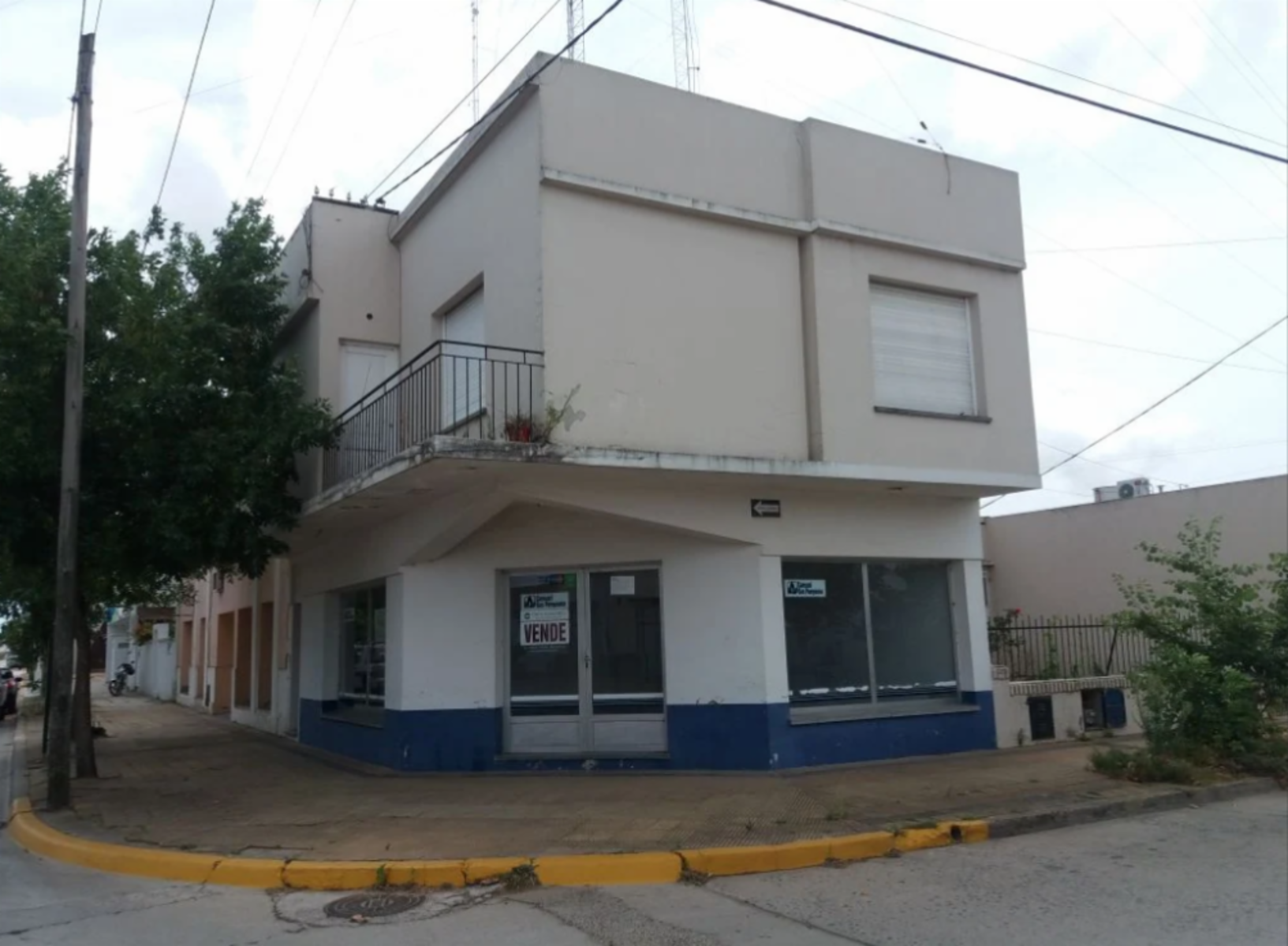 VENDO CASA CON AMPLIO LOCAL EN SAN CAYETANO — foto 11