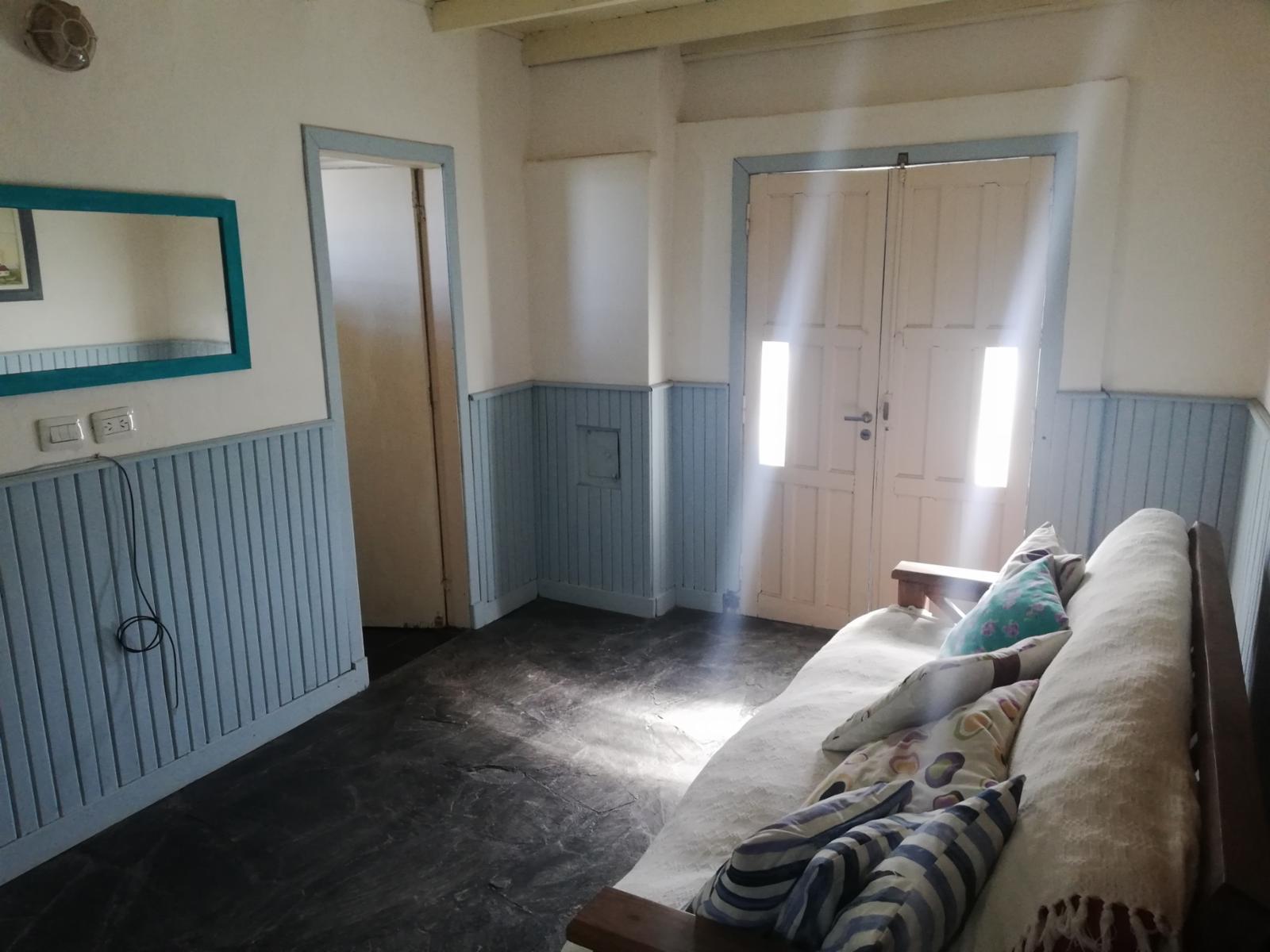 VENDO GALPON C/DEPTO NUEVO EN QUEQUEN - 5