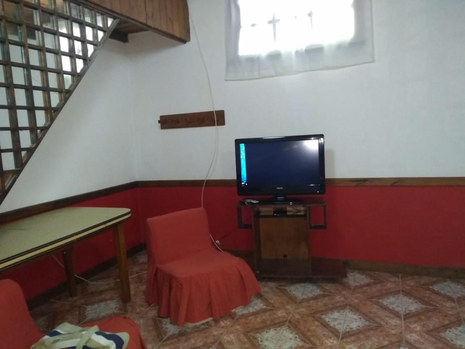 VENDO GALPON C/DEPTO NUEVO EN QUEQUEN - 9