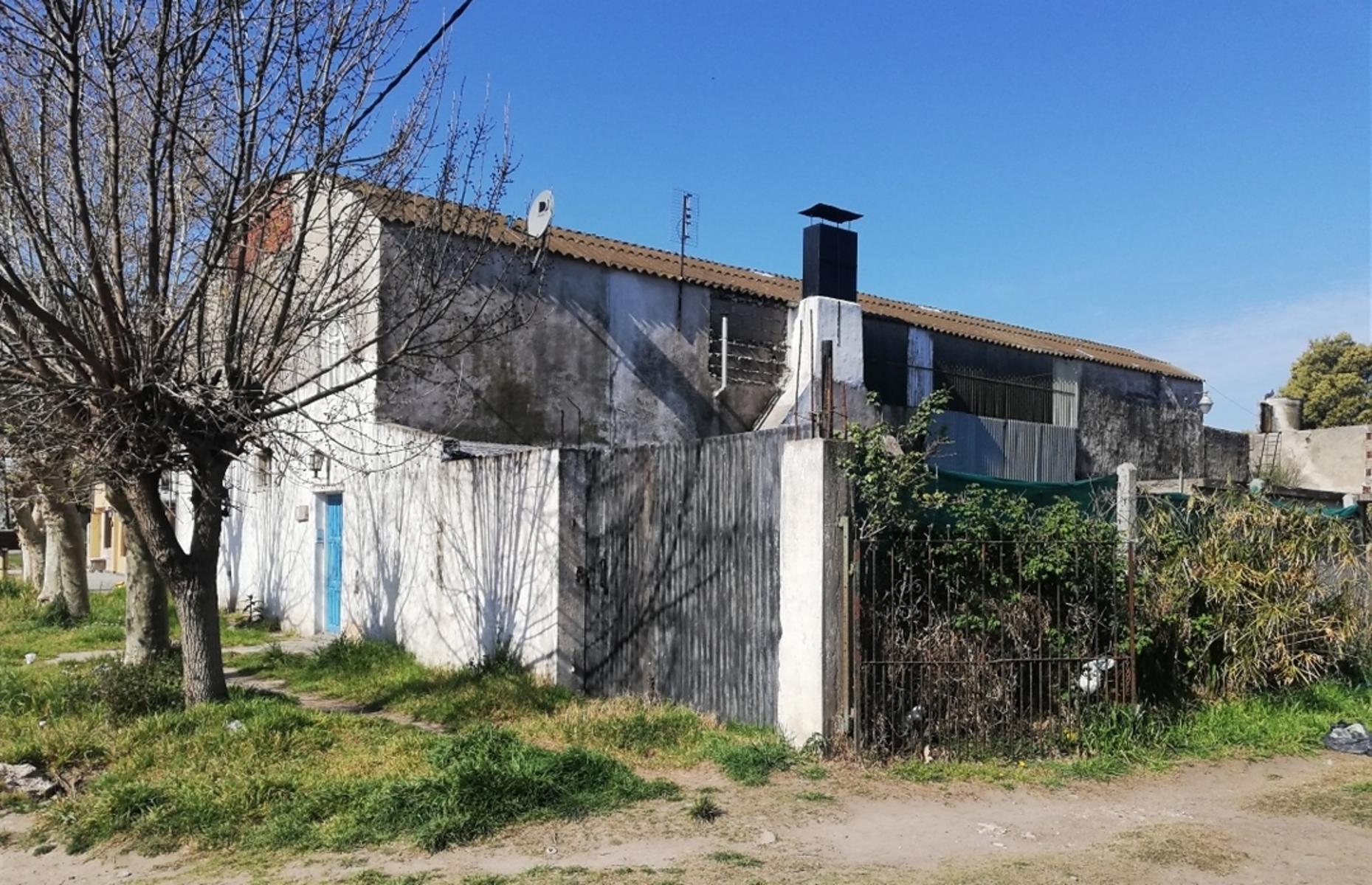 VENDO GALPON C/DEPTO NUEVO EN QUEQUEN - 32