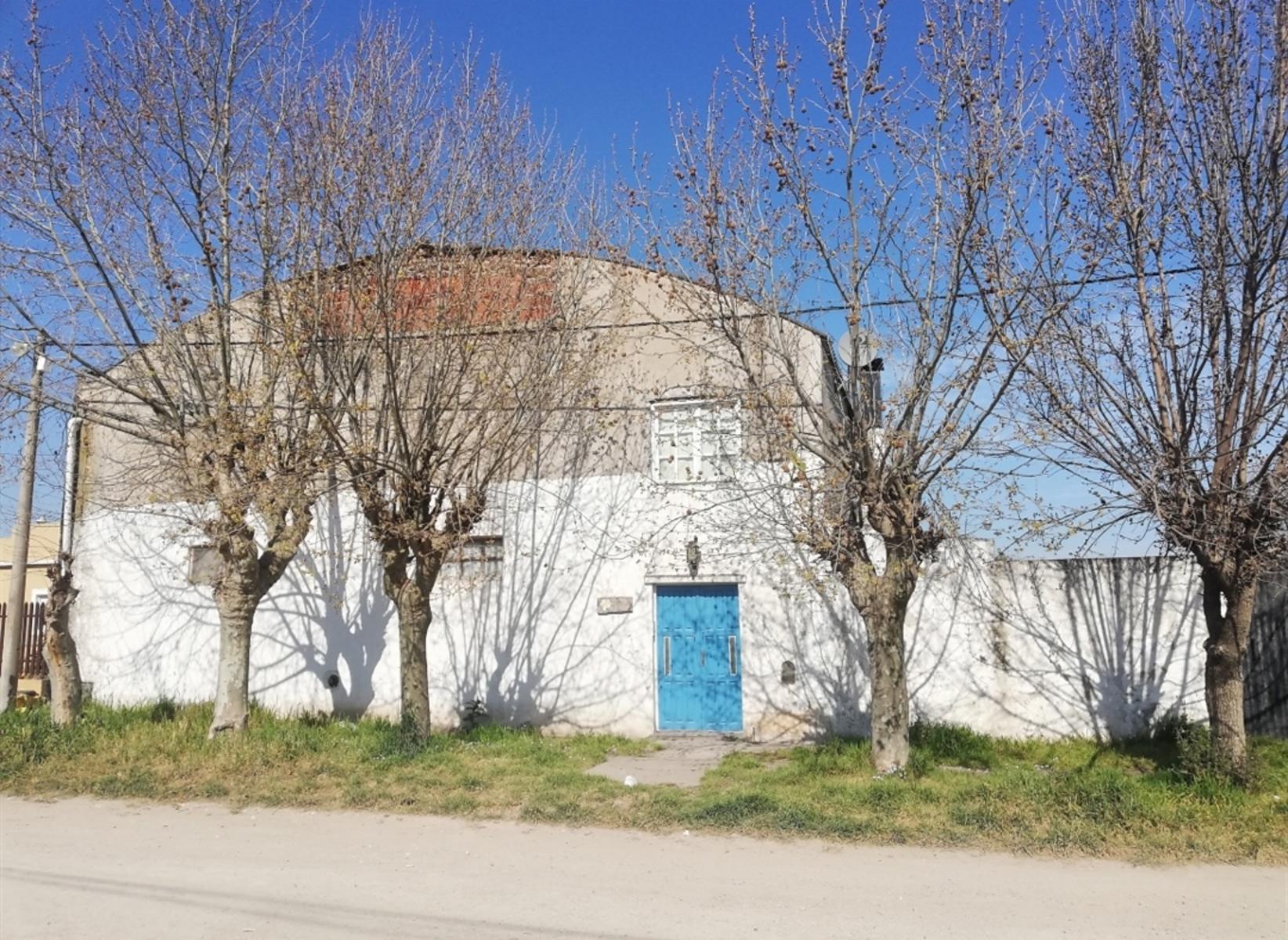 VENDO GALPON C/DEPTO NUEVO EN QUEQUEN - 33