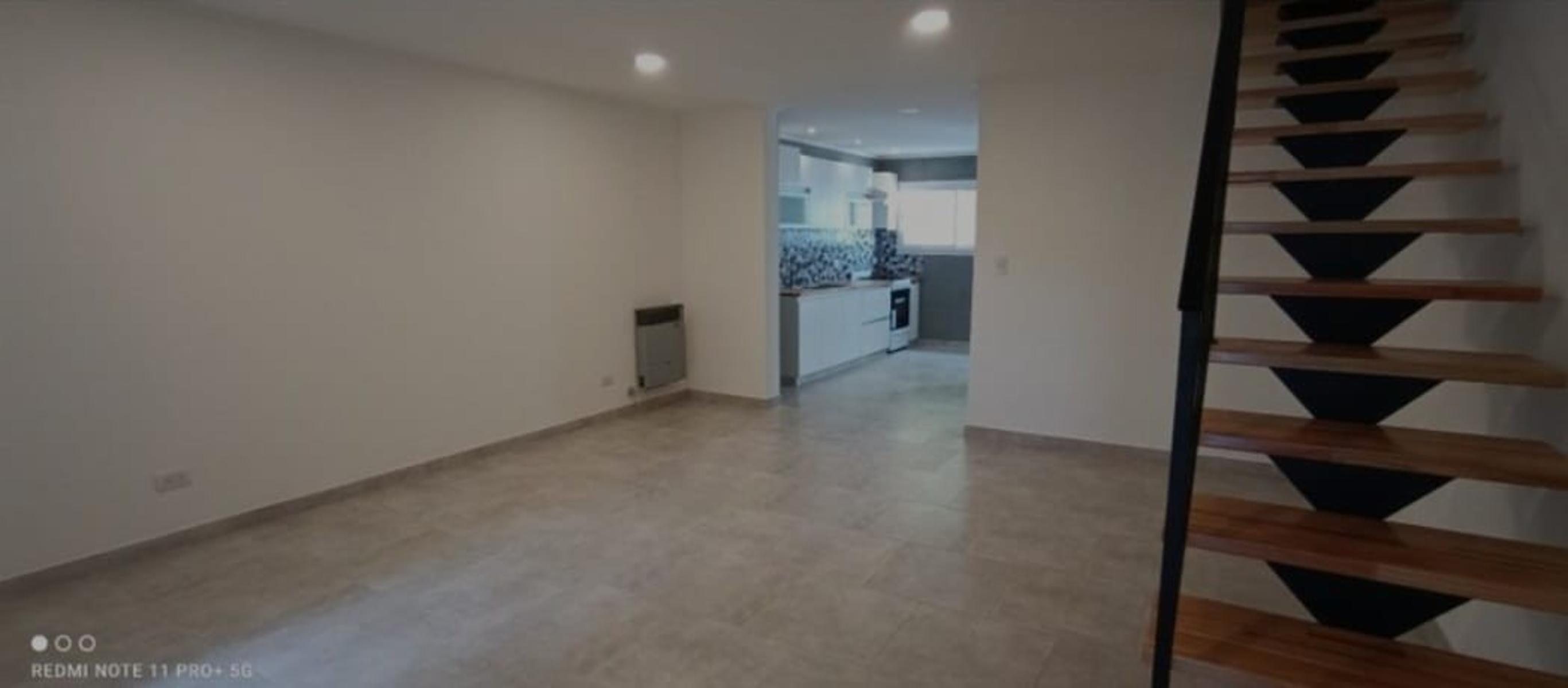 VENDO DUPLEX A ESTRENAR 4 AMB Y GARAJE — foto 6