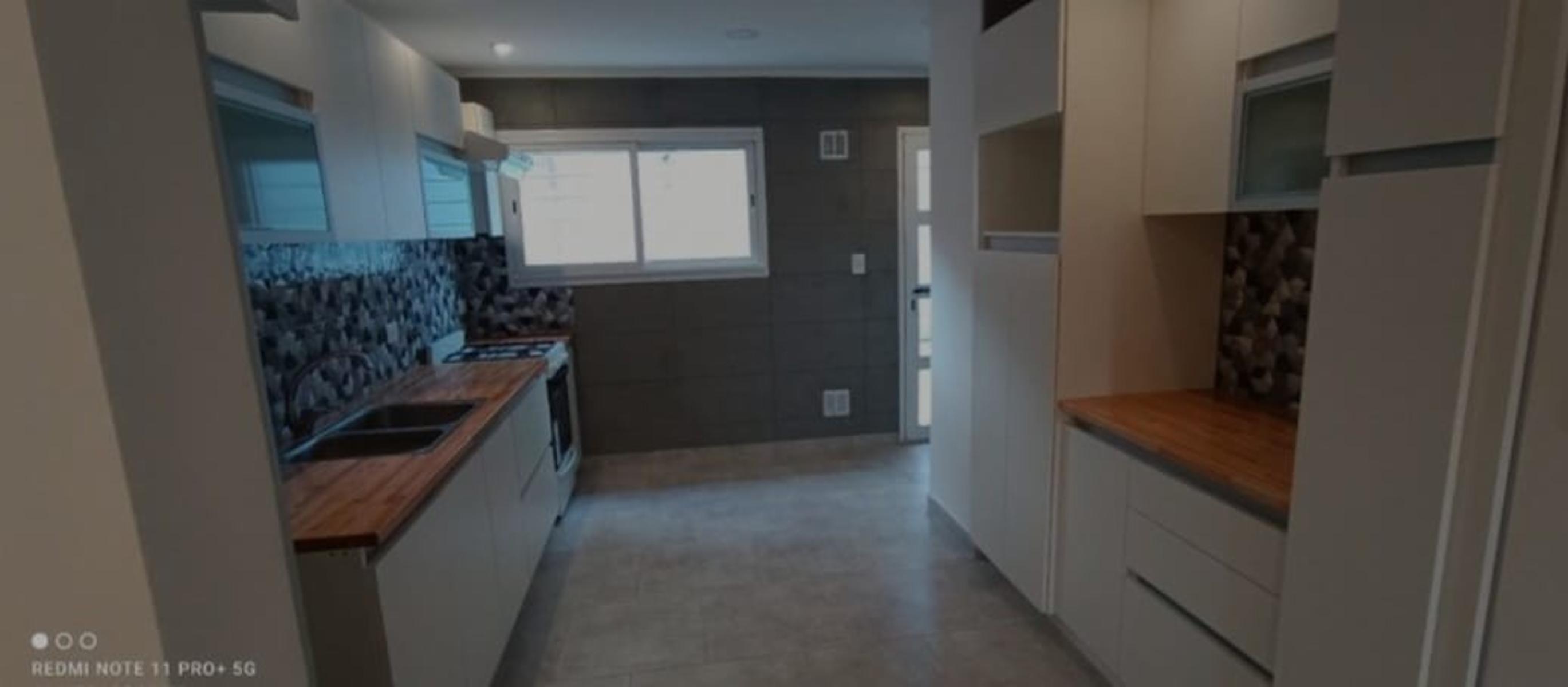 VENDO DUPLEX A ESTRENAR 4 AMB Y GARAJE — foto 7