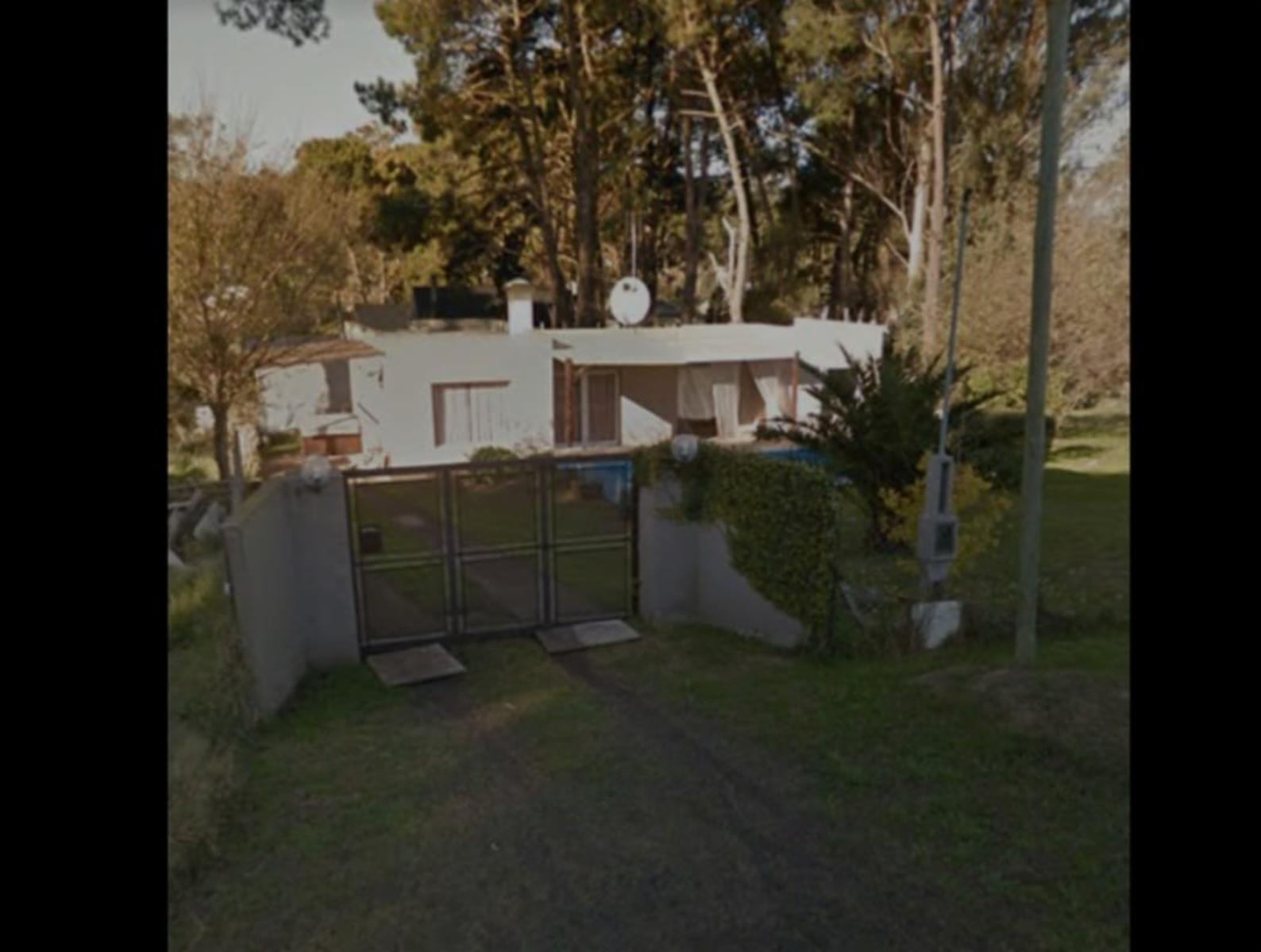 VENDO CASA AMERICANA 3 AMB CON PILETA