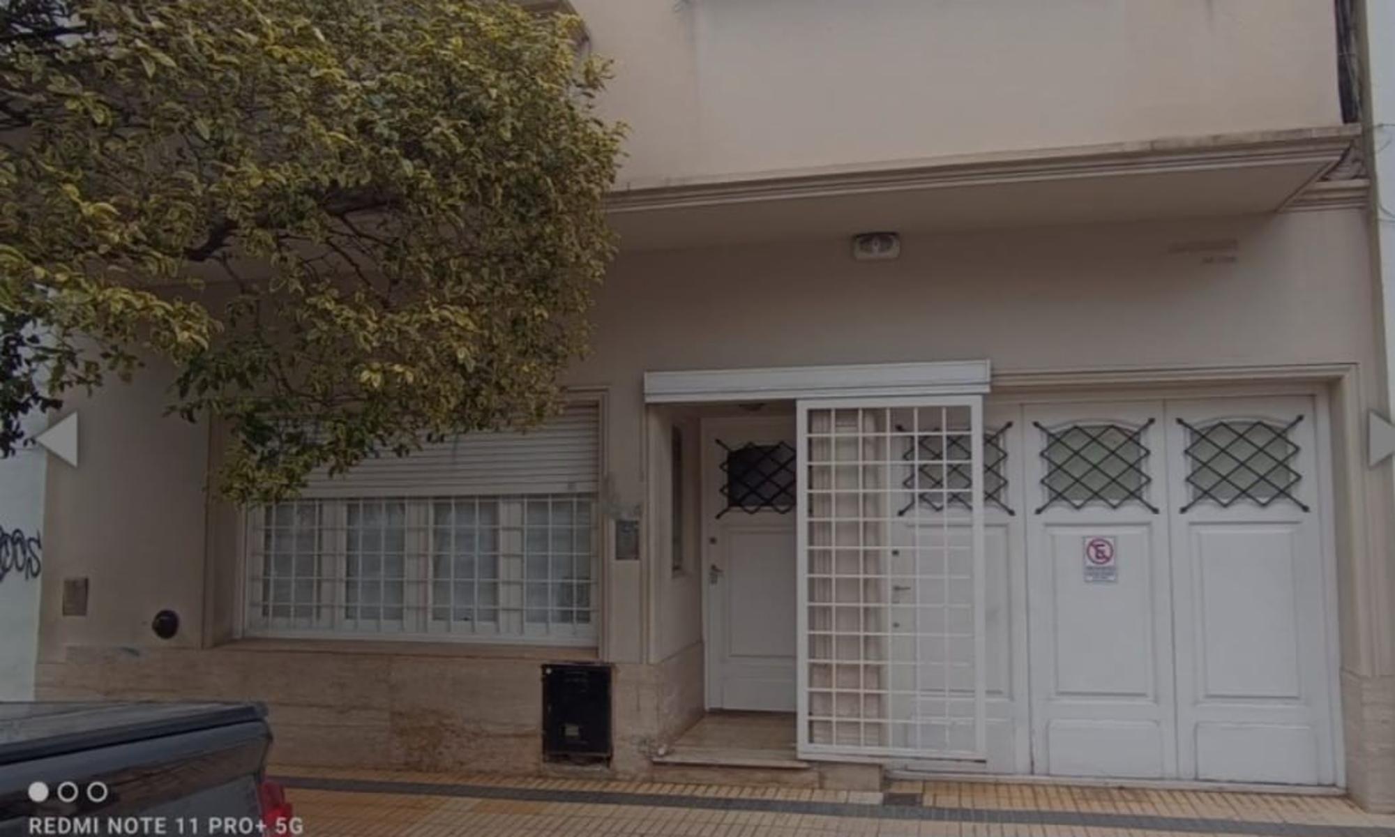 VENDO CHALET 6 AMBIENTES CON GARAGE — foto 2