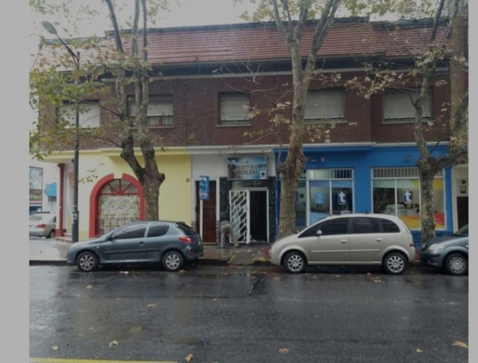 VENDO HOTEL RETASADO EN EL CENTRO