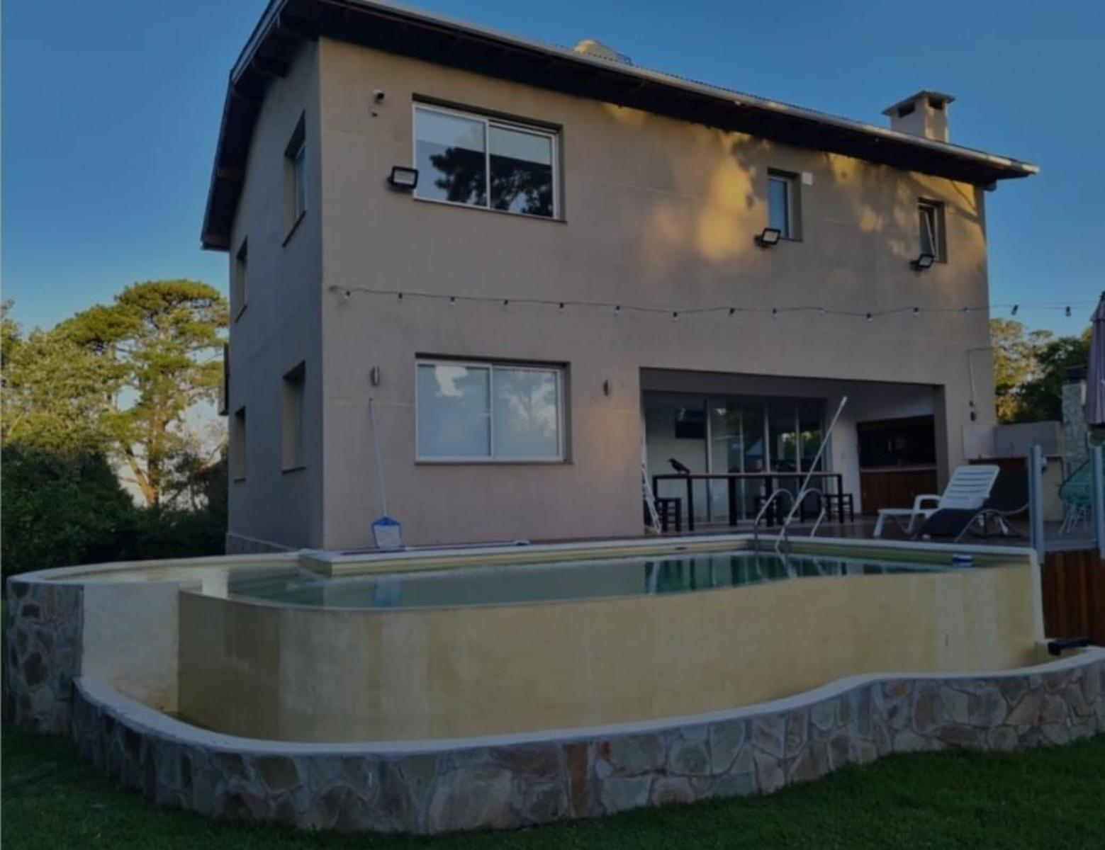 VENDO CASA 4 AMB CON PISCINA — foto 3