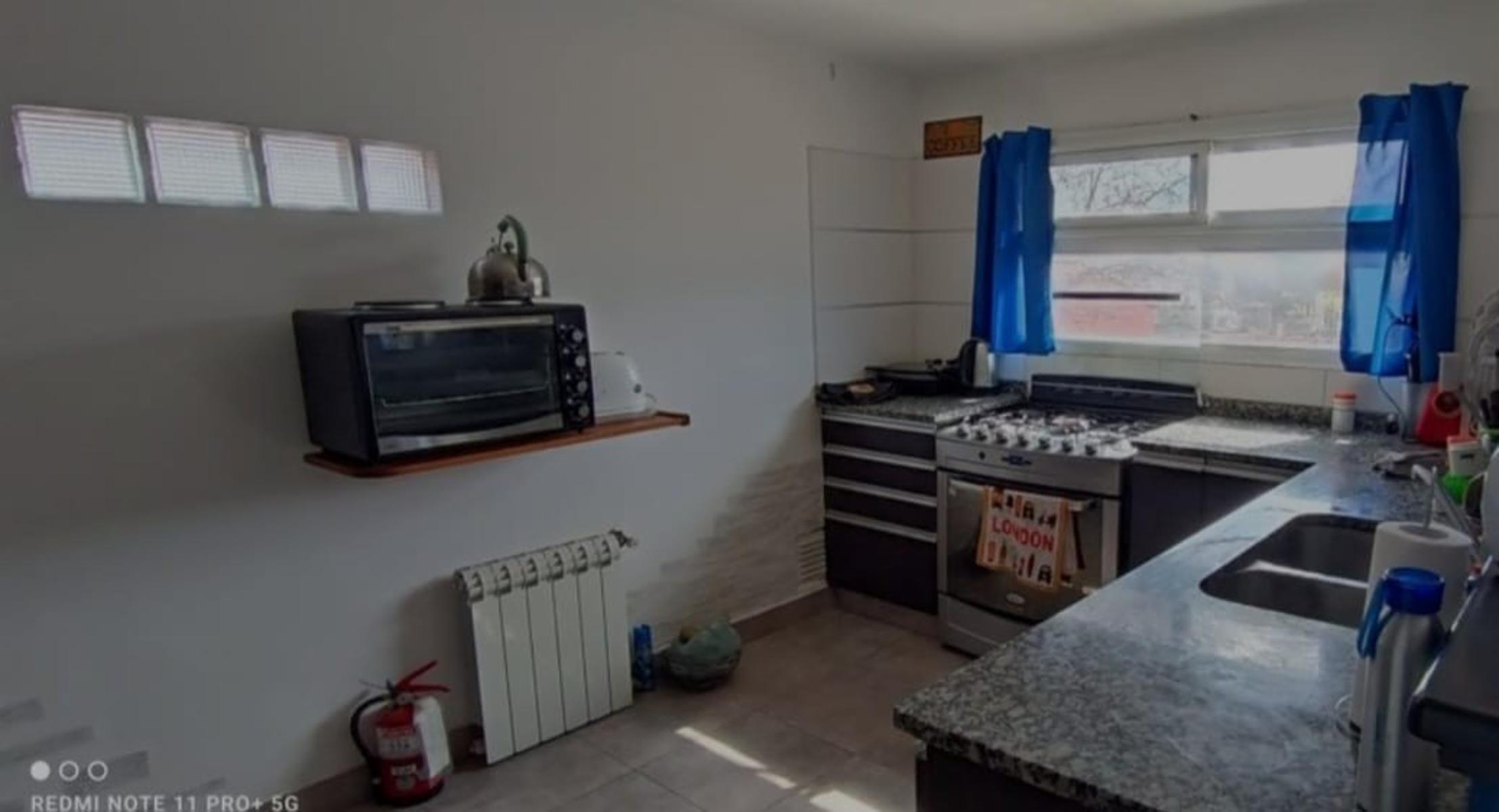 VENDO CASA EN PLANTA ALTA CON GALPÓN LOCAL Y GARAJE — foto 10