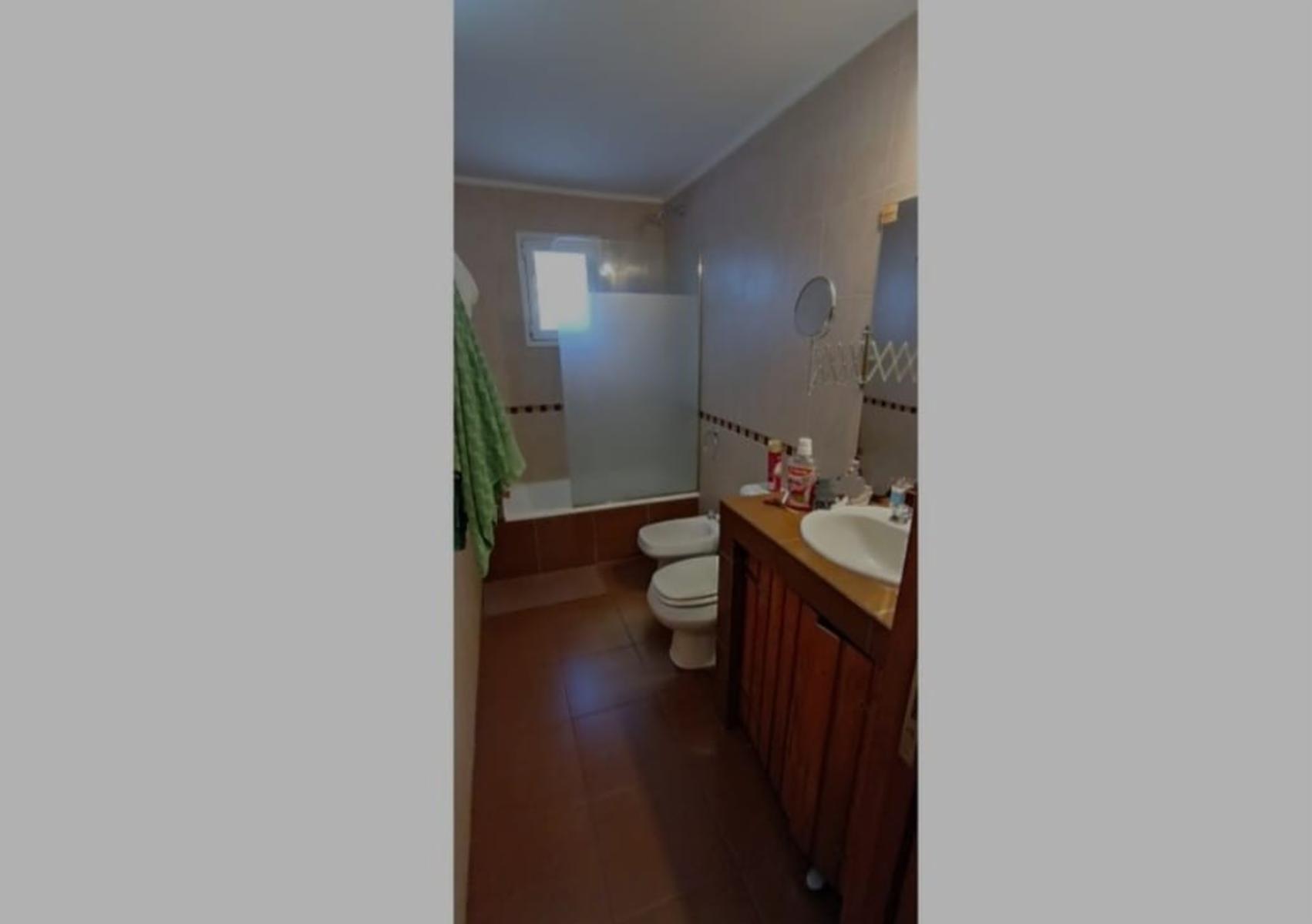 VENDO CASA EN PLANTA ALTA CON GALPÓN LOCAL Y GARAJE — foto 13