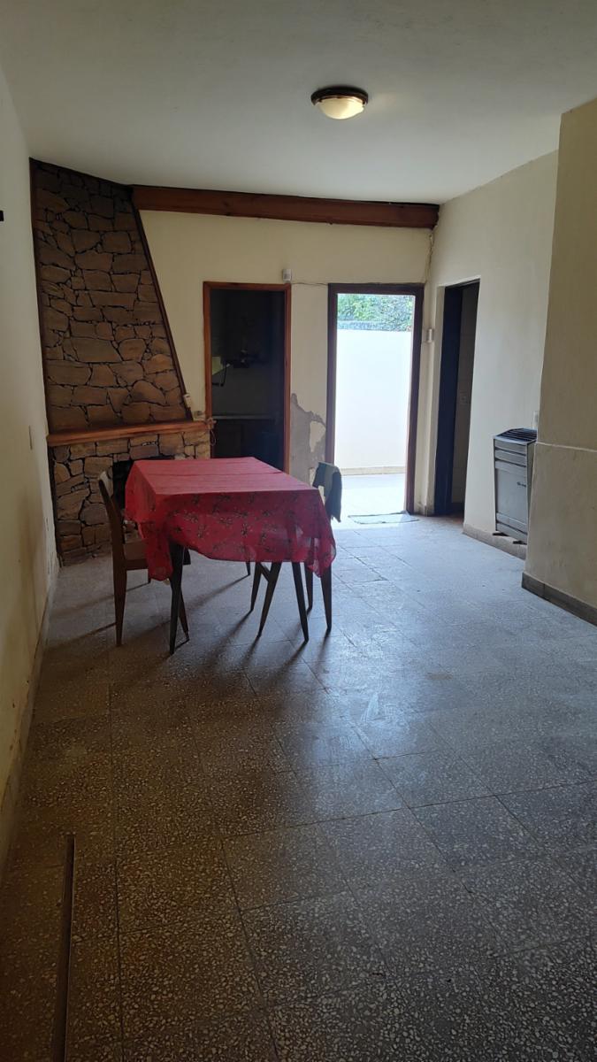 VENDO CASA C/LOCAL Y TERRENO
