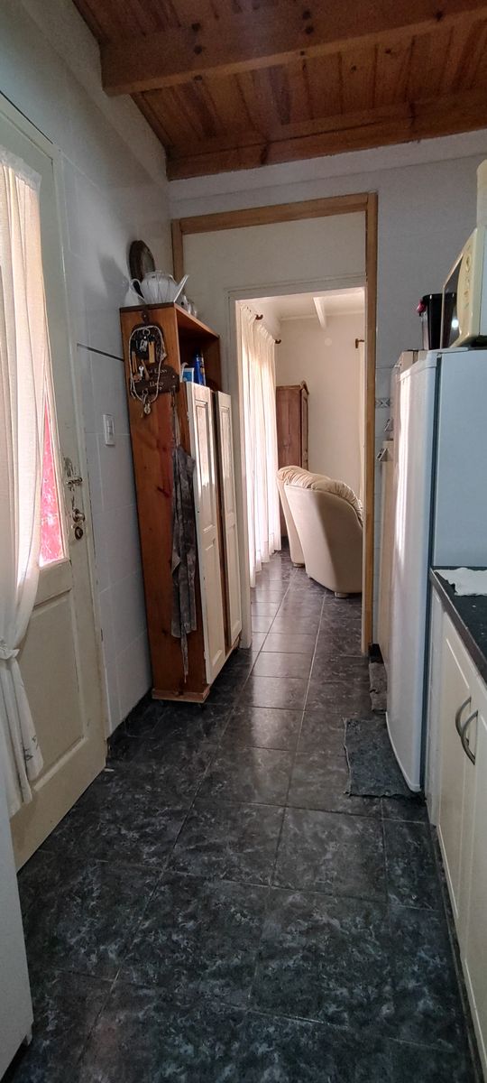 VENDO CASA CON PILETA EN BRIO SAN CAYETANO — foto 4