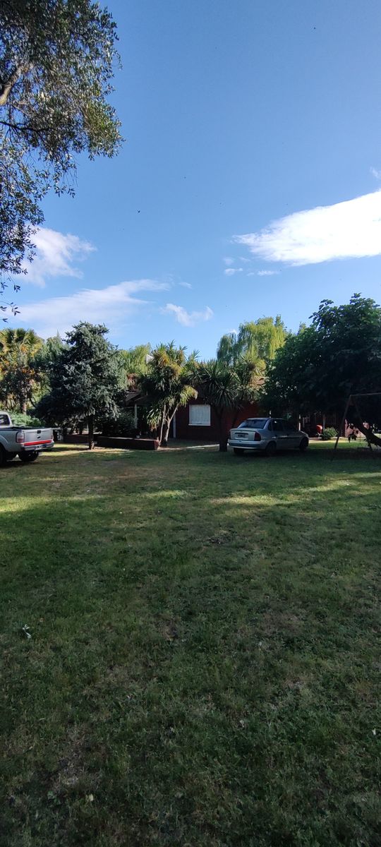 VENDO QUINTA CON DOS CASAS Y PISCINA - 1