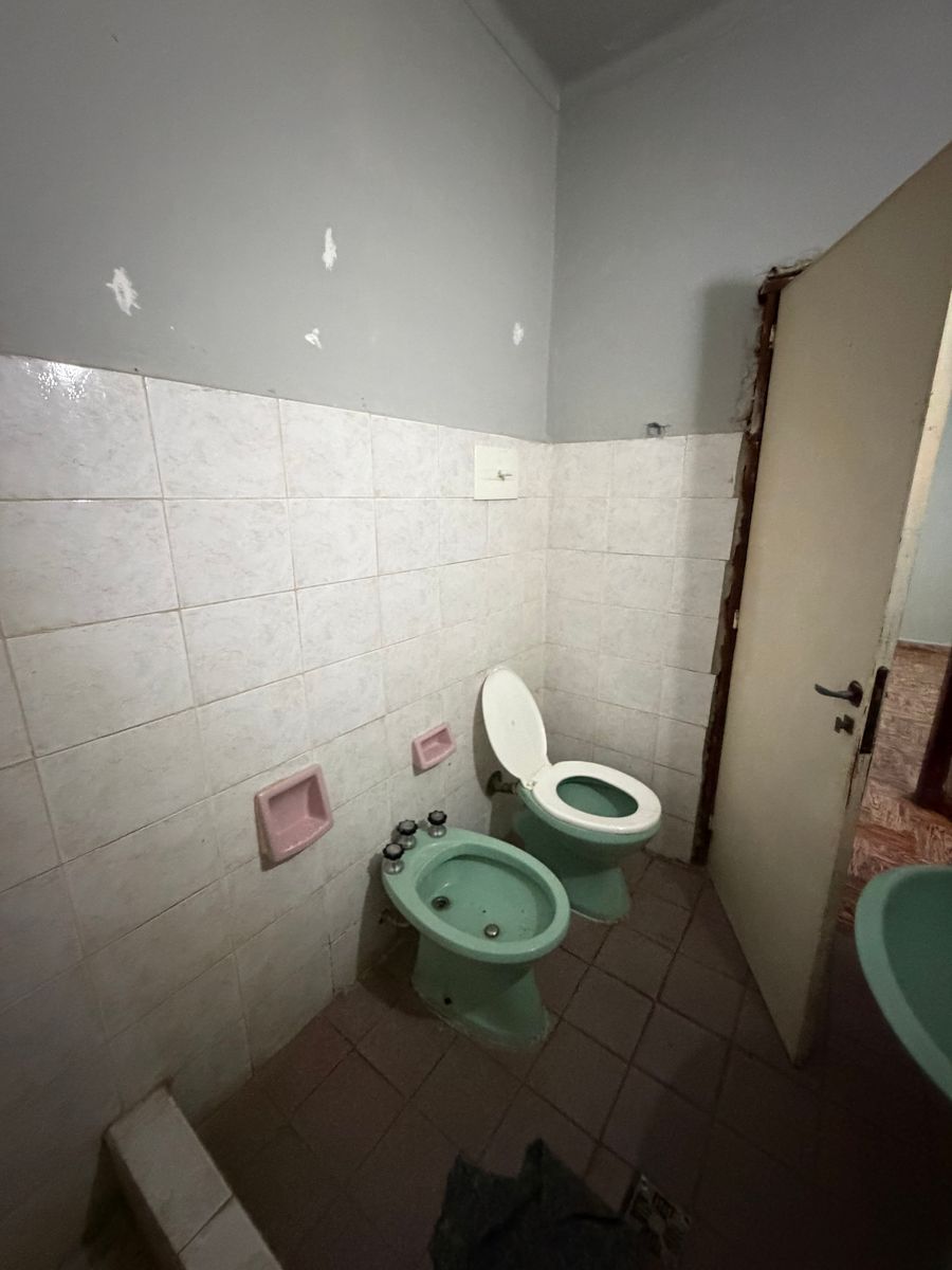 ALQUILO CASA EN NECOCHEA - 1