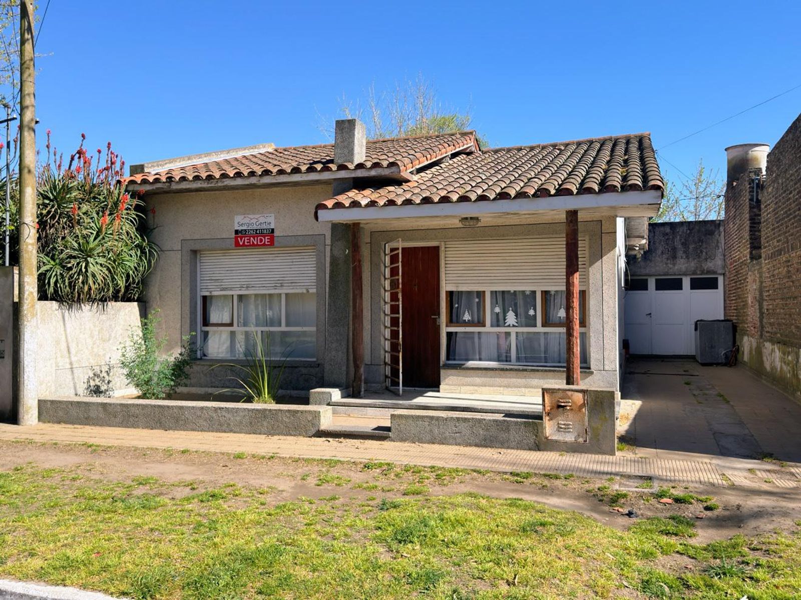 VENDO CASA EN QUEQUEN (CENTRO) - 12
