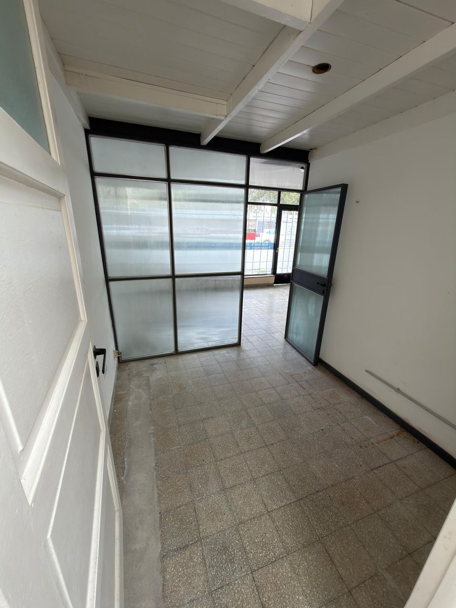 VENDO LOCAL COMERCIAL EN NECOCHEA - 2