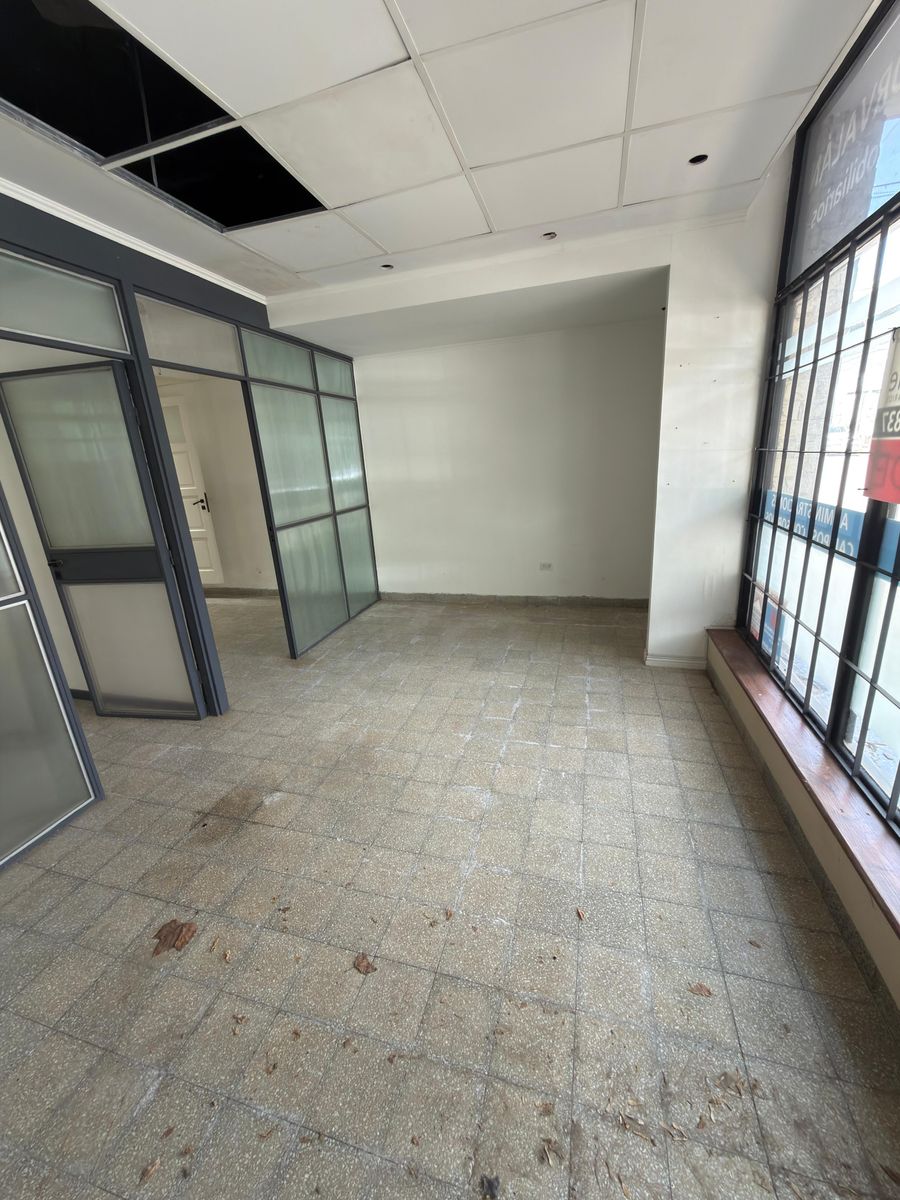 VENDO LOCAL COMERCIAL EN NECOCHEA - 5