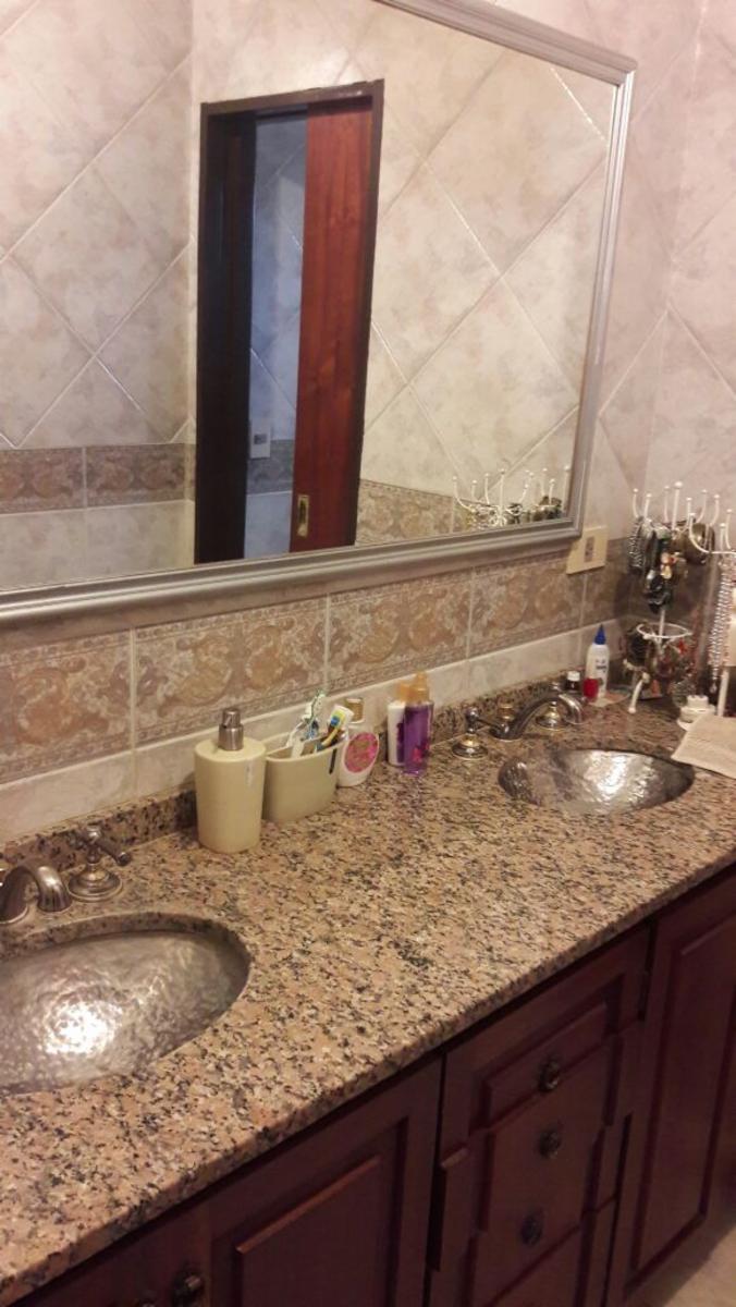 CASA CÉNTRICA SOBRE AVENIDA PRINCIPAL, ZONA COMERCIAL, A 300 MTS DE LA ESTACIÓN FRANCISCO ALVAREZ — foto 9