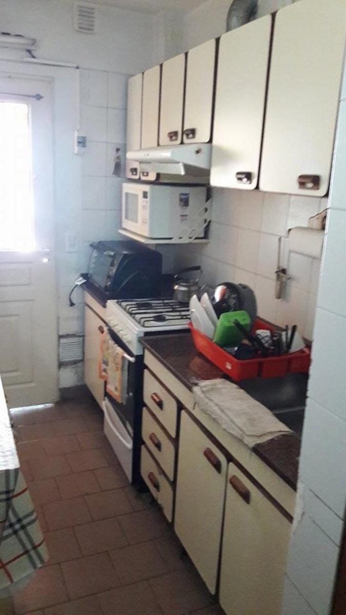 CASA EN VENTA CON LOCALES!!!! — foto 4