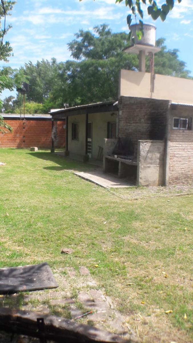 CASA EN VENTA céntrico a dos cuadras de Semana de Mayo. — foto 7