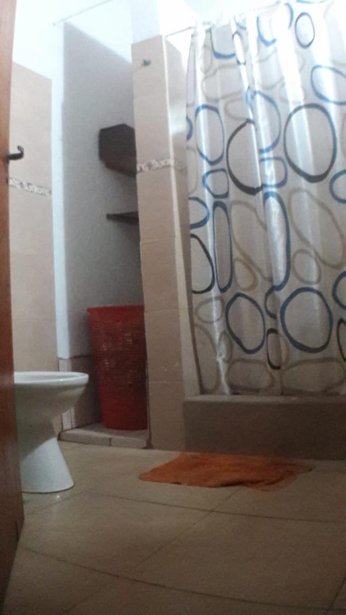 CASA EN VENTA céntrico a dos cuadras de Semana de Mayo. — foto 13