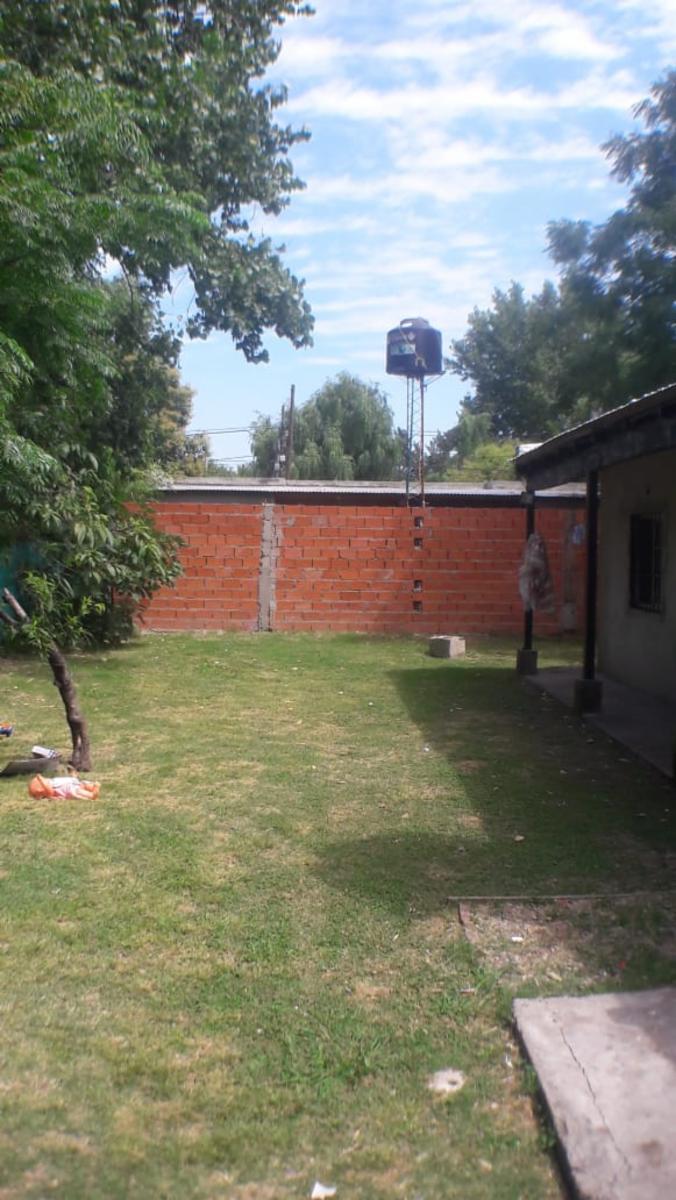 CASA EN VENTA céntrico a dos cuadras de Semana de Mayo. — foto 14
