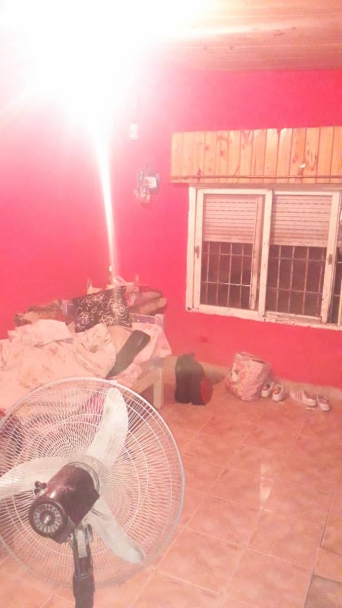 CASA EN ALTOS DEL OESTE A MEDIA CUADRA DE LA PLAZA — foto 3