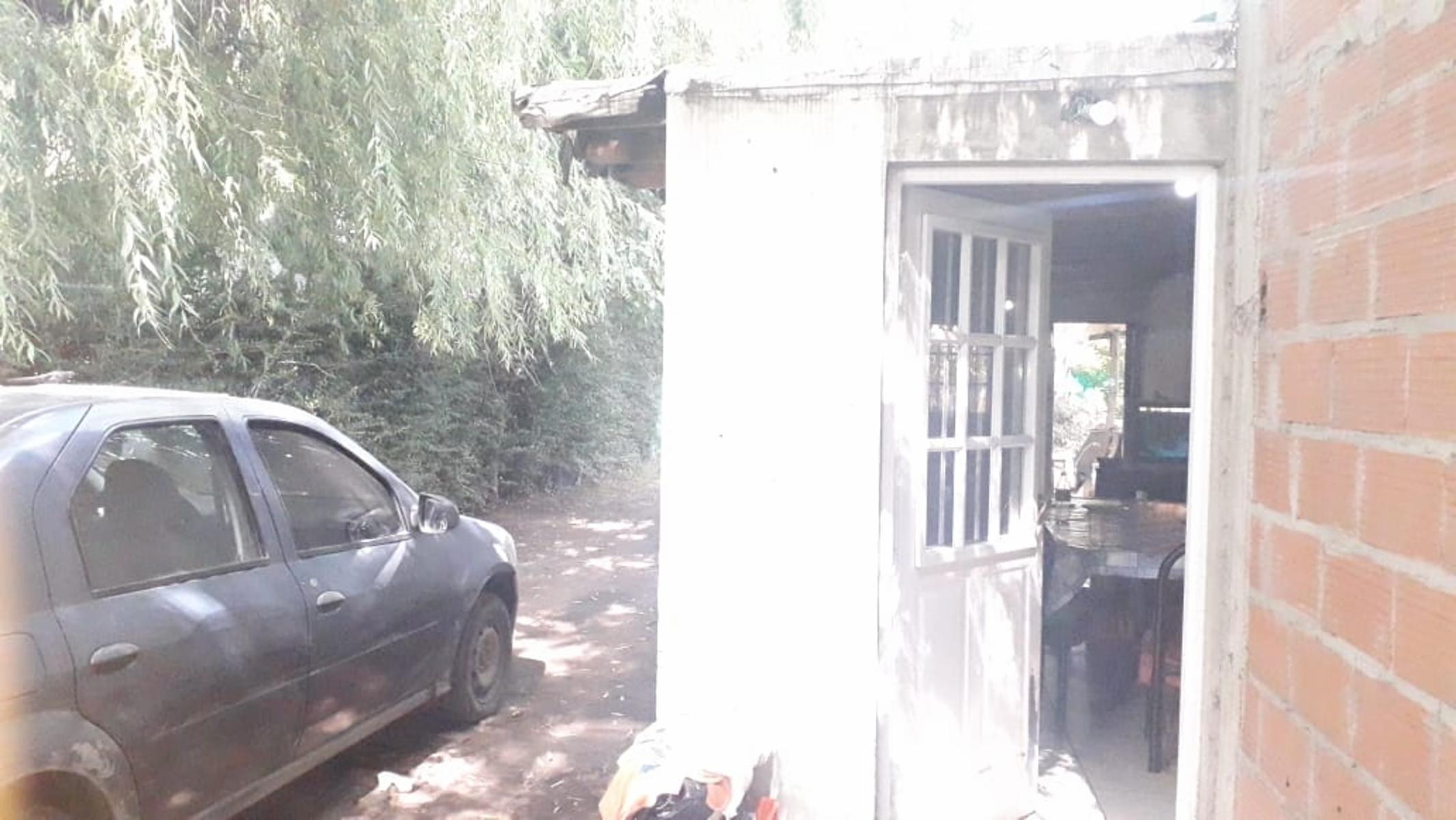 CASA EN ALTOS DEL OESTE A MEDIA CUADRA DE LA PLAZA — foto 6