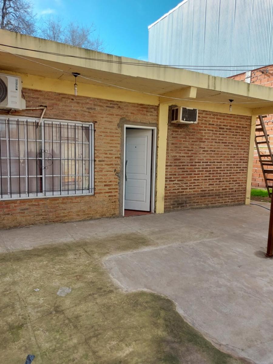 CASA CON GALPON A LA VENTA