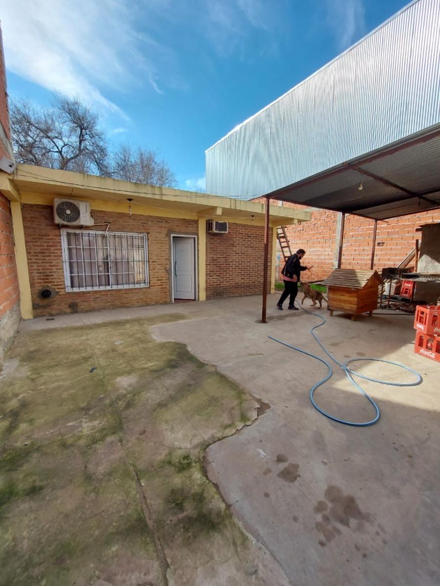 CASA CON GALPON A LA VENTA — foto 2
