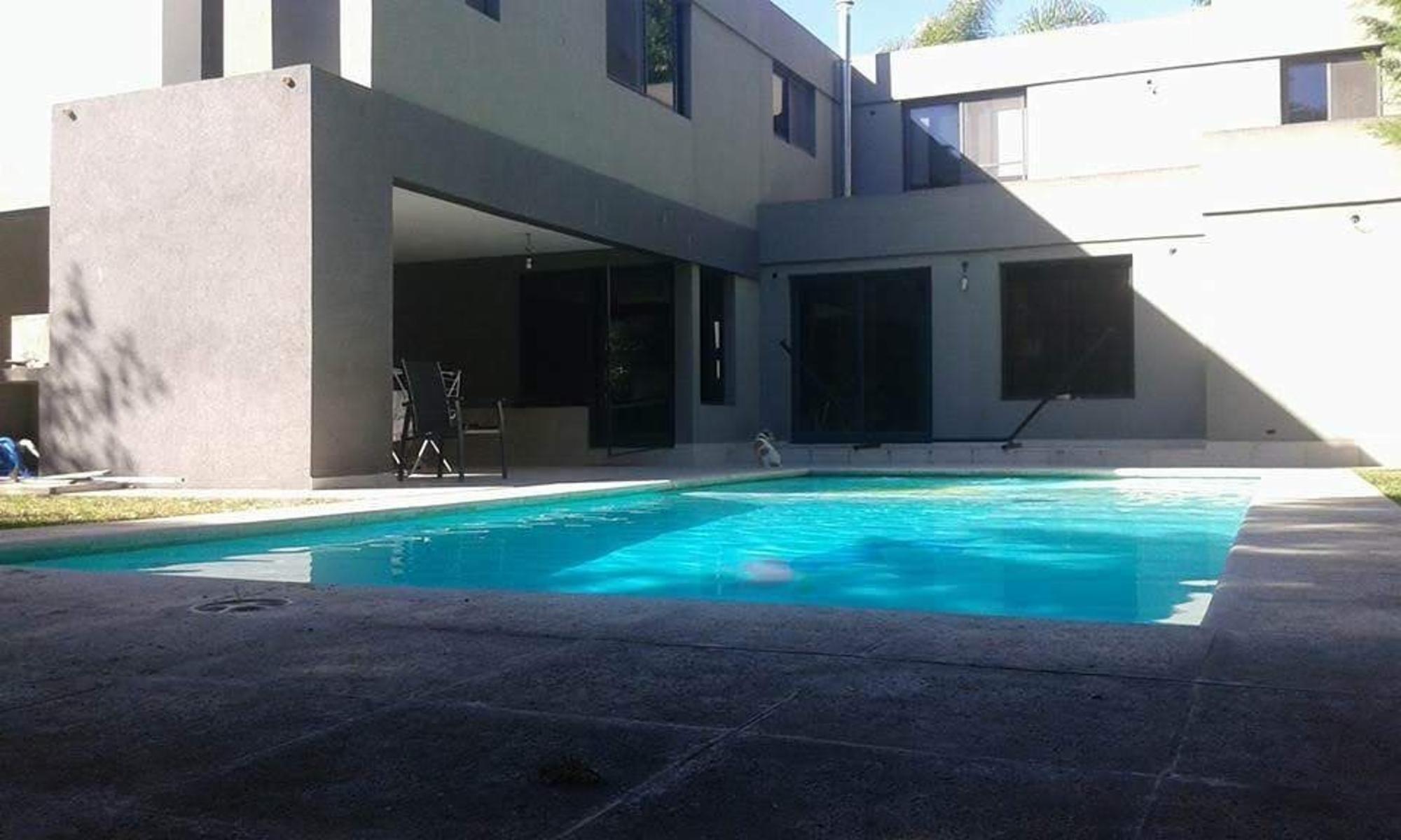 HERMOSA CASA EN ALQUILER EN SAN PATRICIO — foto 6