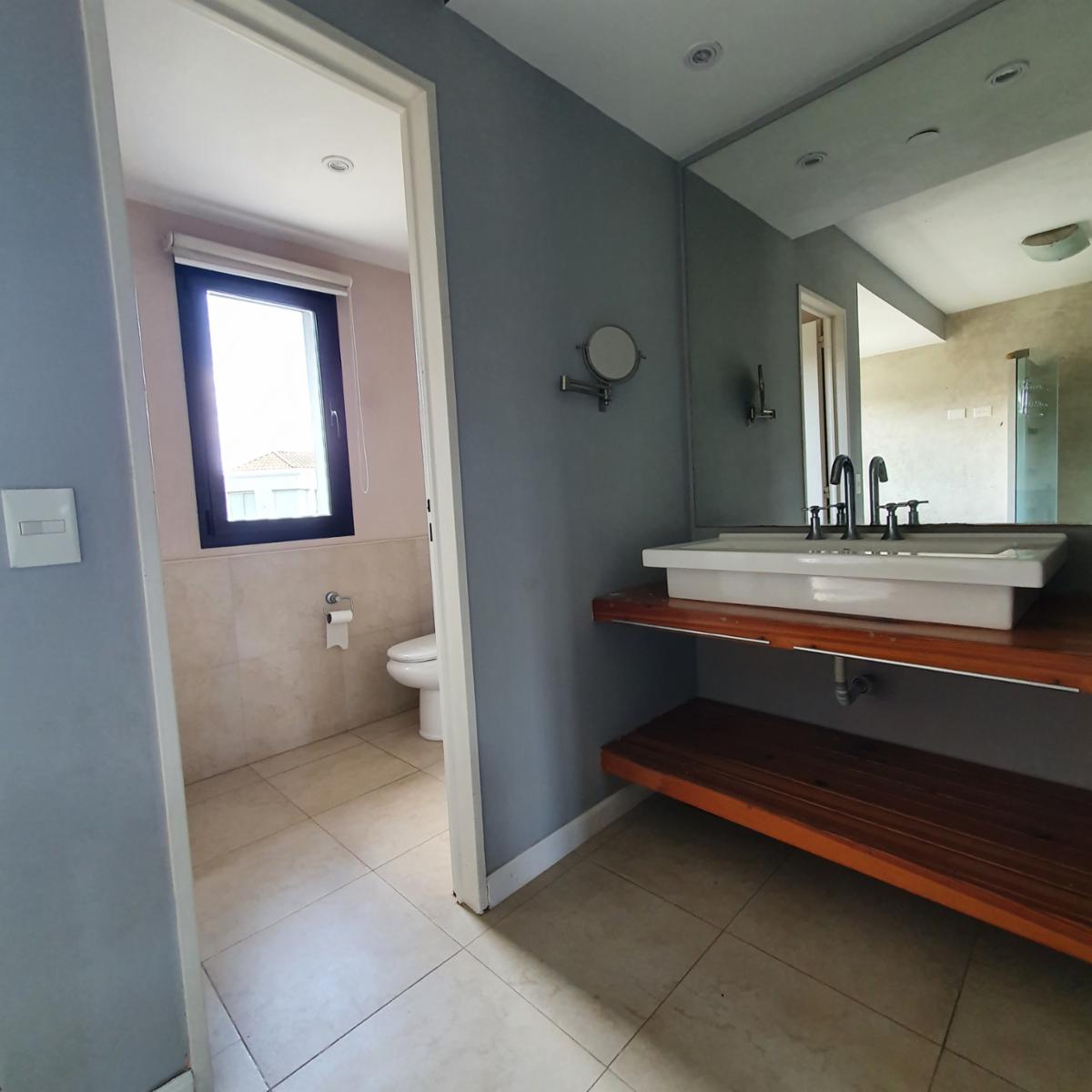 HERMOSA CASA EN SAN PATRICIO — foto 8