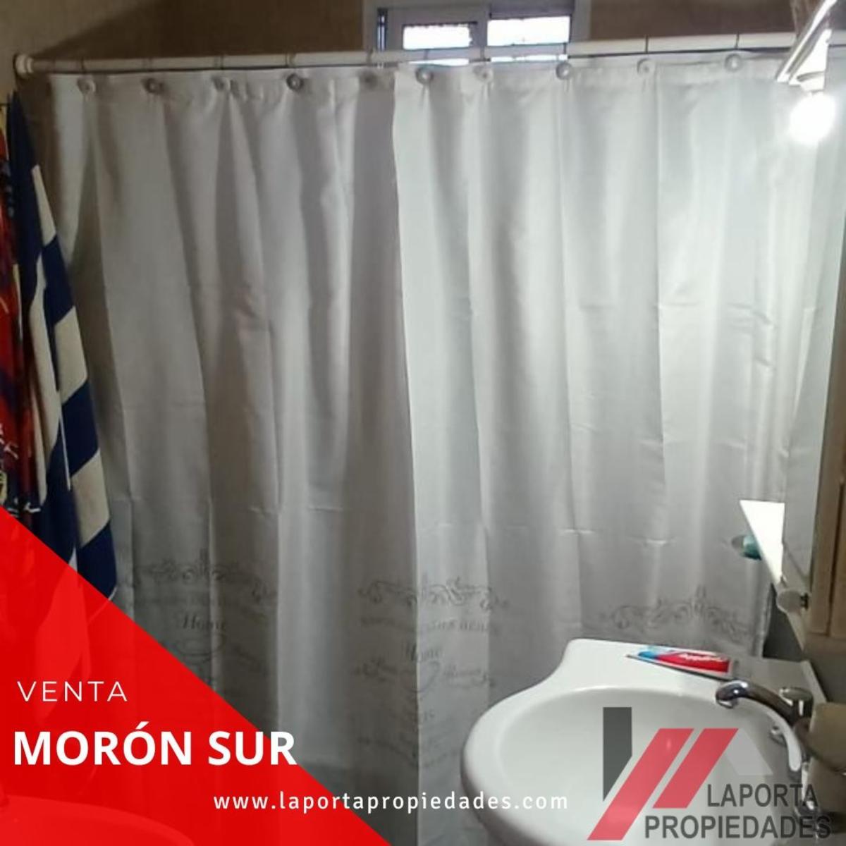 Hermosa casa en Morón sur dos plantas con 4 dormitorios, 3 baños y un quincho — foto 11