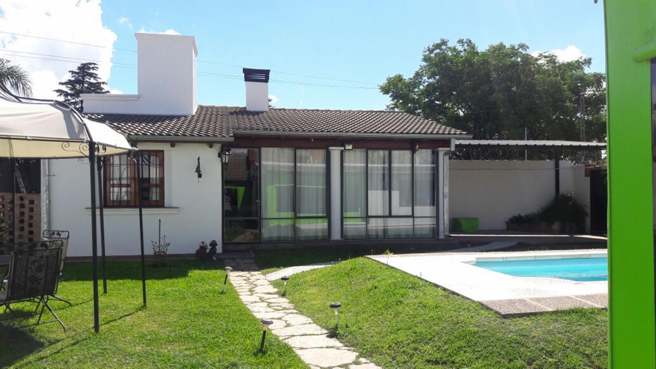 Roland Ross 7800 - Bº Quintas de Arguello. — foto 3